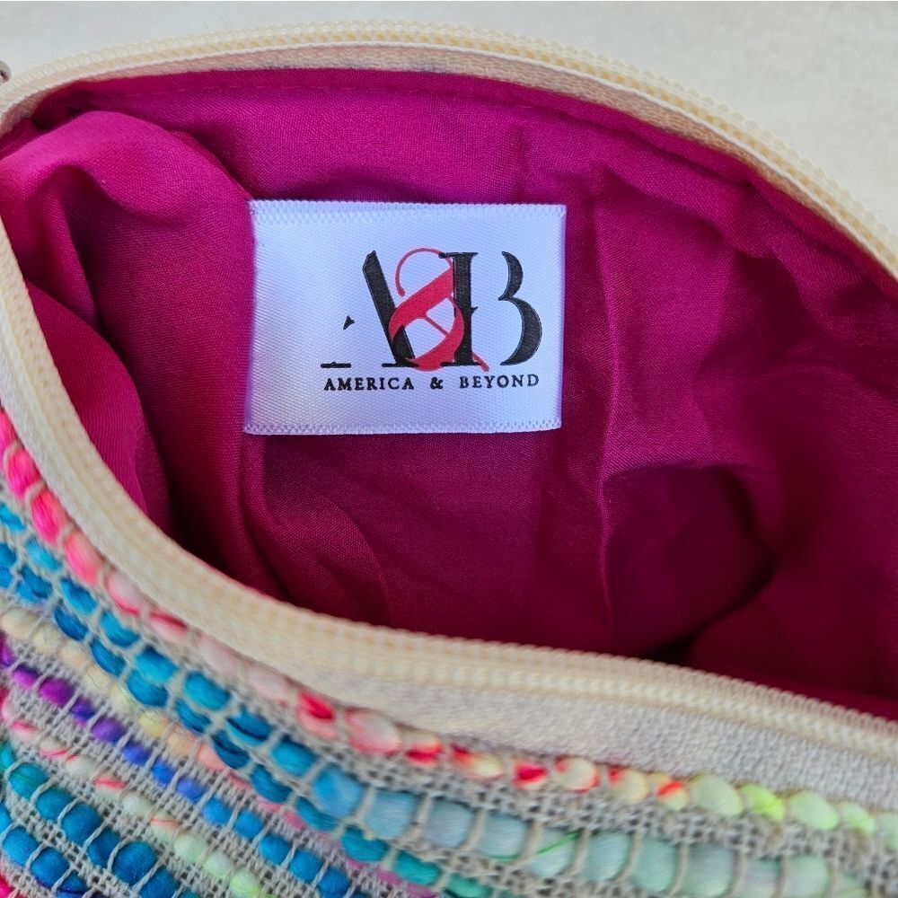 America and Beyond Samosa Bag Rad Rainbow Boho Triangle Wristlet - Picture 6 of 12